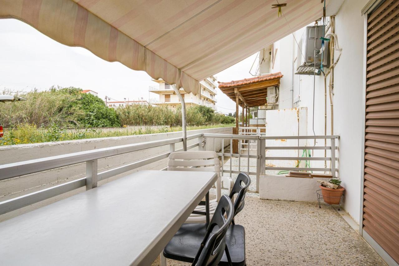 Loutraki Beach & Casino Condo Dış mekan fotoğraf
